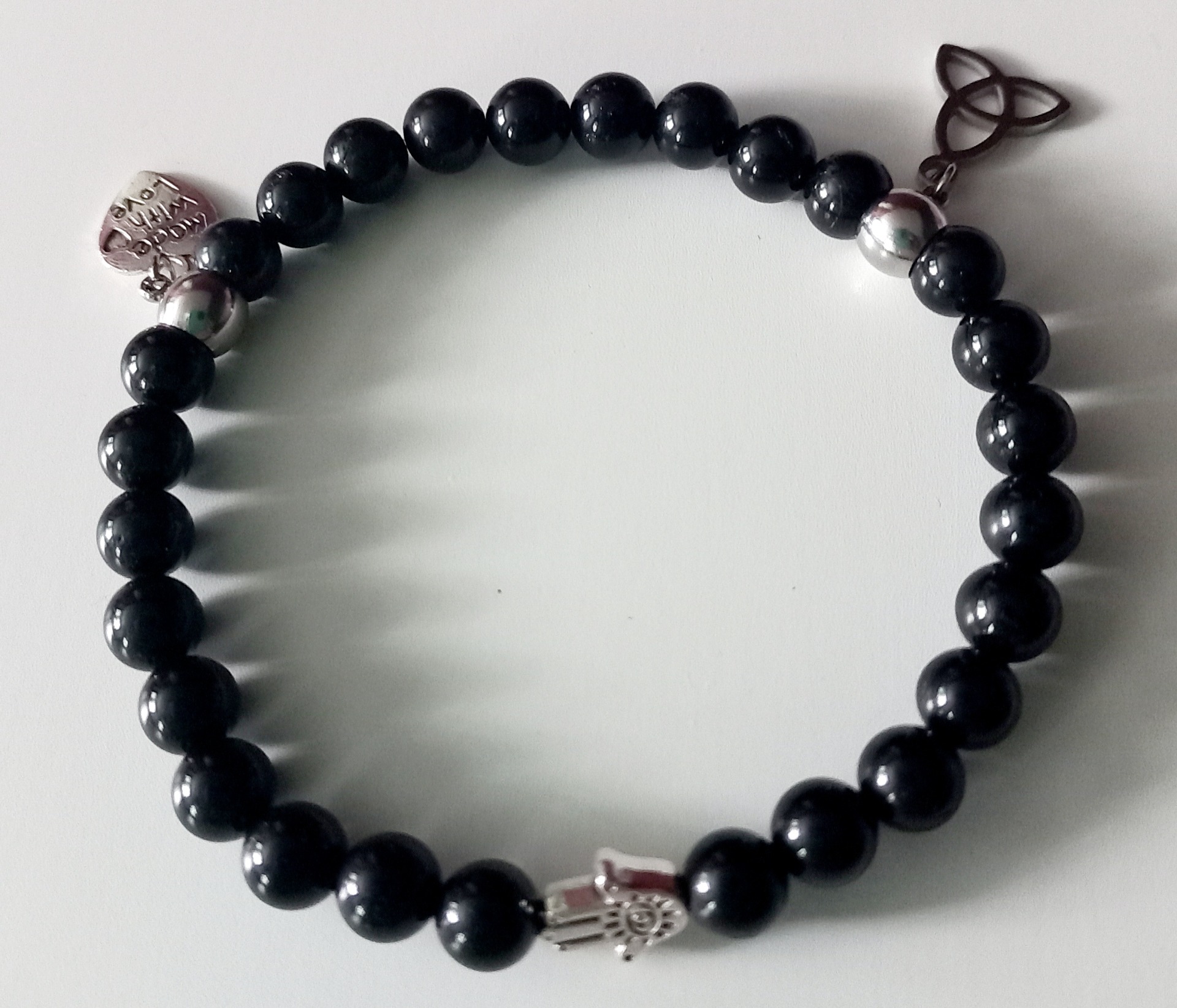 Handmala "Black Magic"